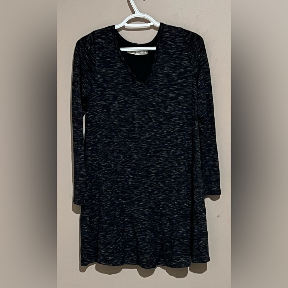 Abercrombie and Fitch Little Black Dress S
LEAVING 5/1